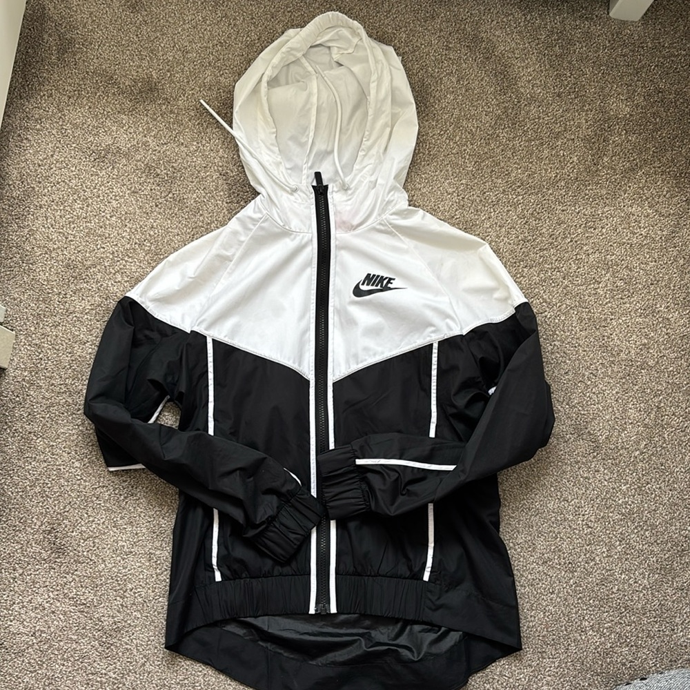 Nike Windrunner jacket - Picture 2 of 4